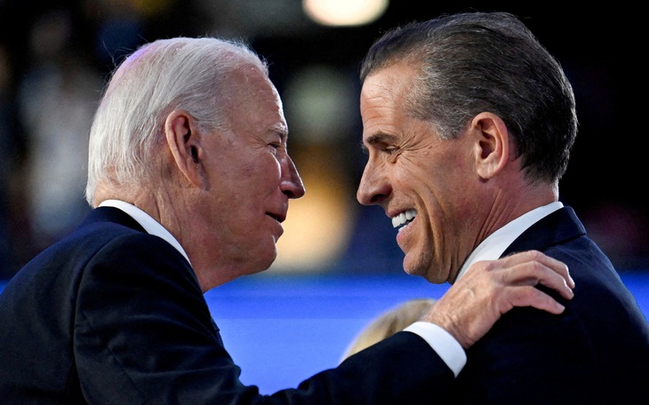 Tổng thống Joe Biden trở thành ông cố ở tuổi 82 - Ảnh 3.