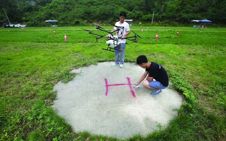 Những chiếc drone 'đến từ hư vô' ở Mỹ - Ảnh 3.