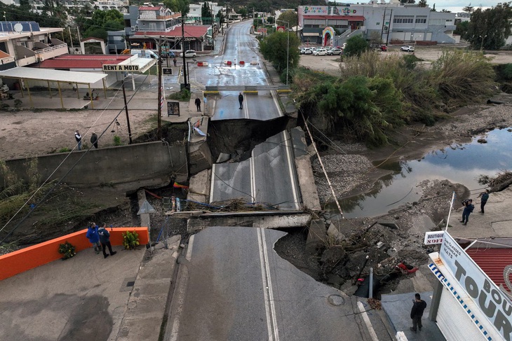 Tin tức thế giới 4-12: Hàn Quốc cam kết ổn định thị trường; Mỹ bắt người Trung Quốc buôn lậu vũ khí - Ảnh 2.