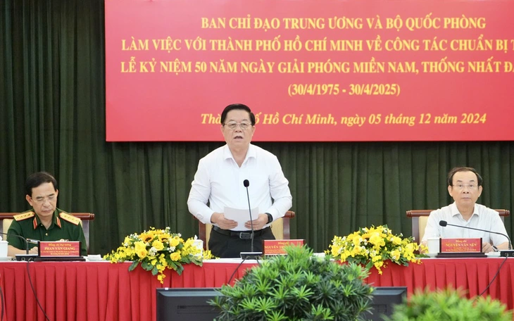 Thường trực Ban Bí thư khảo sát việc tổ chức lễ kỷ niệm 50 năm thống nhất đất nước tại TP.HCM - Ảnh 1.