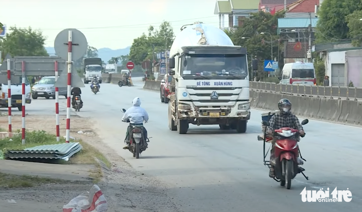 Gần 30 năm Nghệ An vẫn chưa chi trả xong tiền bồi thường mở rộng quốc lộ 1 cho dân - Ảnh 1.