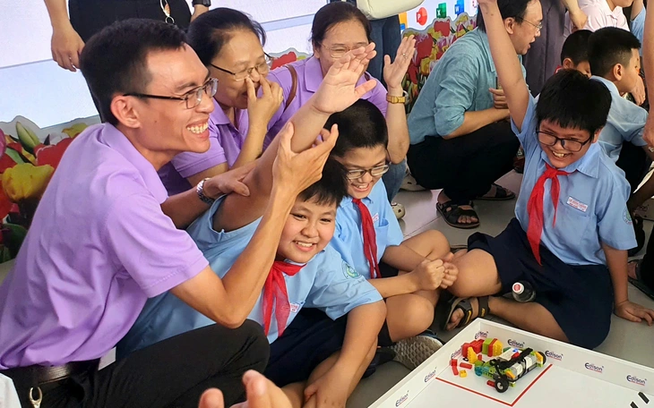 Chuyển đổi số trong giáo dục: điều kiện tiên quyết là nhận thức của đội ngũ - Ảnh 6.