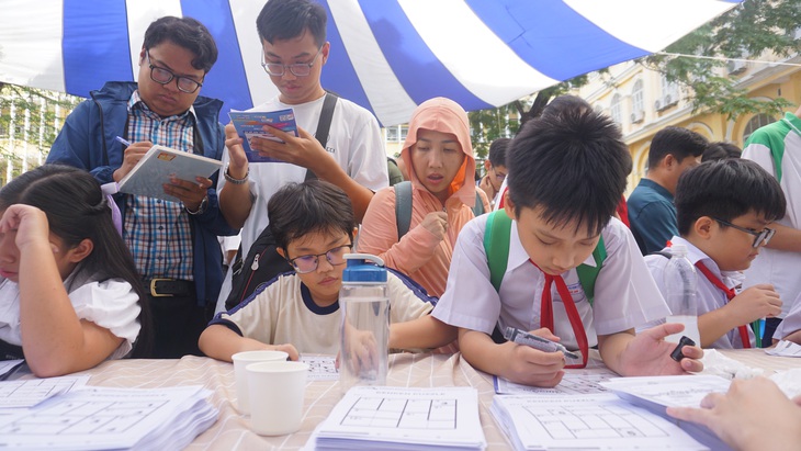 Ngày hội toán học mở: 6.000 học sinh, sinh viên khám phá 100 trò chơi học toán thời đại số - Ảnh 3.