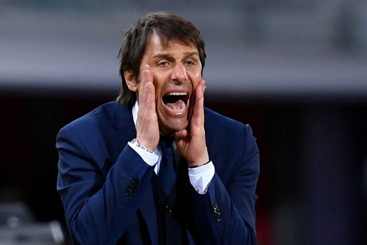 Conte là một trong những ứng viên cho chiếc ghế nóng ở Barca - Ảnh: AFP