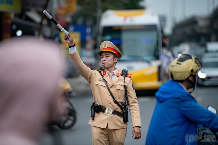 Chiều mùng 5 Tết, cửa ngõ thủ đô ùn tắc kéo dài, vành đai 3 thông thoáng- Ảnh 17.