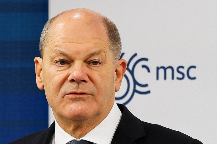 Thủ tướng Đức Olaf Scholz phát biểu tại Hội nghị an ninh Munich ngày 17-2 - Ảnh: REUTERS