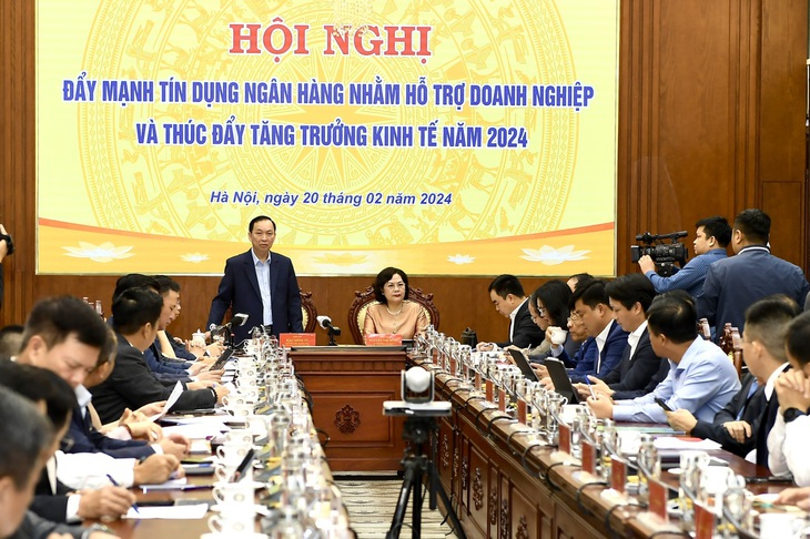 Tăng trưởng tín dụng của nhiều ngân hàng đang sụt giảm hàng chục ngàn tỉ đồng so với cuối năm 2023 - Ảnh: Ngân hàng Nhà nước