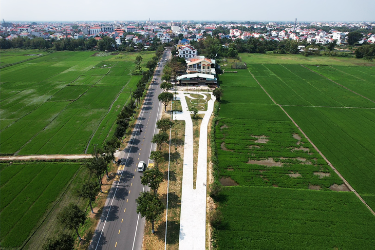 Công viên cảnh quan bên đường Hai Bà Trưng ở đầu vào trung tâm thành phố Hội An vừa được đưa vào sử dụng