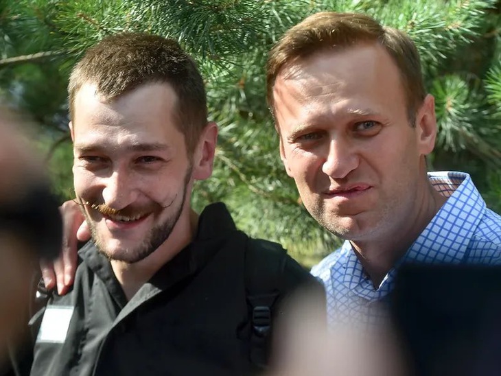 Hai anh em Oleg Navalny và Alexei Navalny - Ảnh: GETTY IMAGES