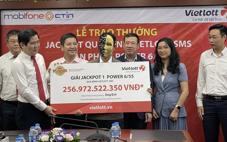 Nhắn tin mua vé Vietlott trúng Jackpot hơn 55,8 tỉ đồng