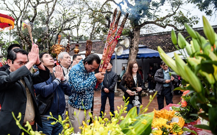 Công tác an ninh thắt chặt trước giờ khai ấn đền Trần - Ảnh 3.