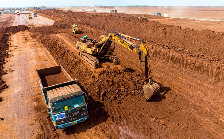 Sân bay Long Thành đang thi công giai đoạn 1 nên có thể sử dụng đất cần hạ độ cao vị trí quy hoạch nhà ga T3 để làm đường cao tốc Biên Hòa - Vũng Tàu - Ảnh: ACV