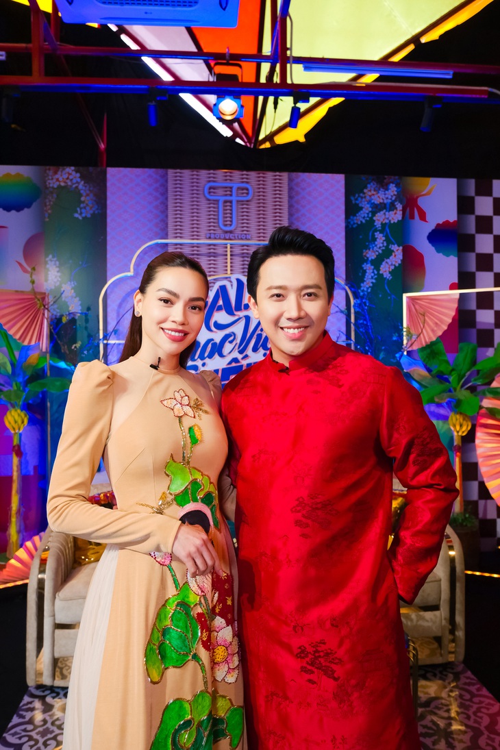 Hồ Ngọc Hà, Trấn Thành cặp MC bền bỉ của Gala nhạc Việt- Ảnh 1. 2024 là năm thứ 11 Hồ Ngọc Hà, Trấn Thành làm MC cùng nhau