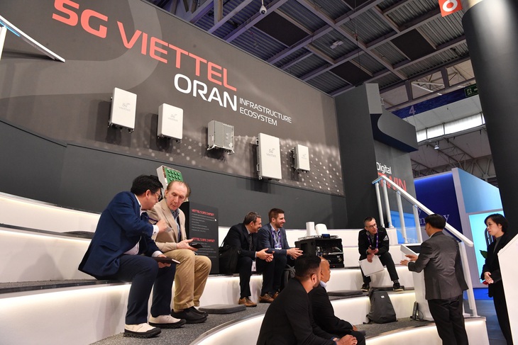 Hệ sinh thái thiết bị 5G Viettel tại MWC 2024