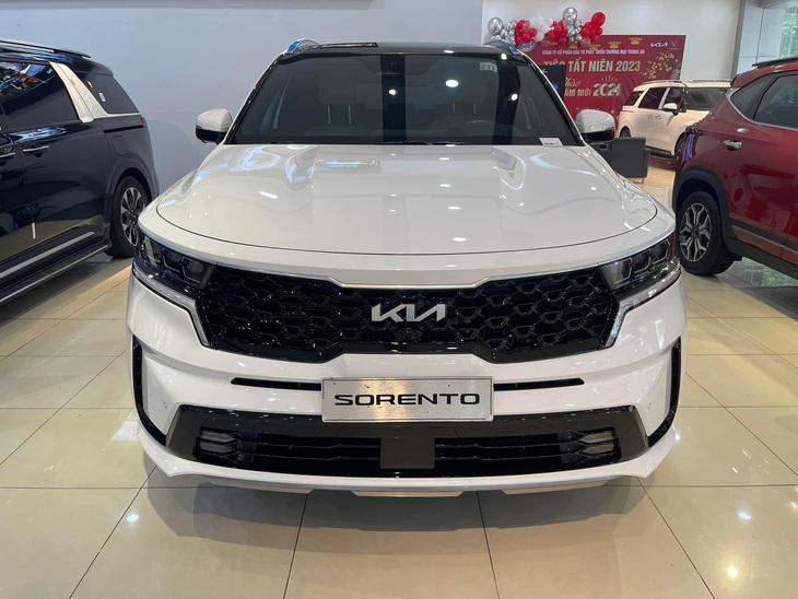 Kia Sorento giảm giá niêm yết một cách nhẹ nhàng - Ảnh: Đại lý Kia