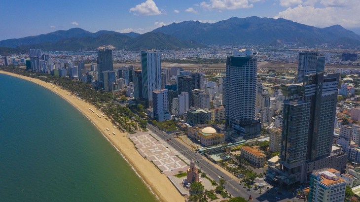 Biển Nha Trang nhìn từ trên cao - Ảnh: QUANG ĐỊNH