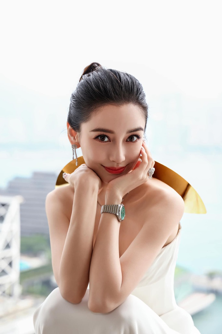 Angelababy lộ diện gầy guộc, hạnh phúc nhắc đến con trai- Ảnh 2.