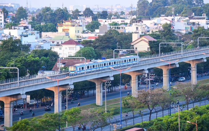 Metro số 1 lùi đến quý 4-2024: Chủ đầu tư đính chính 