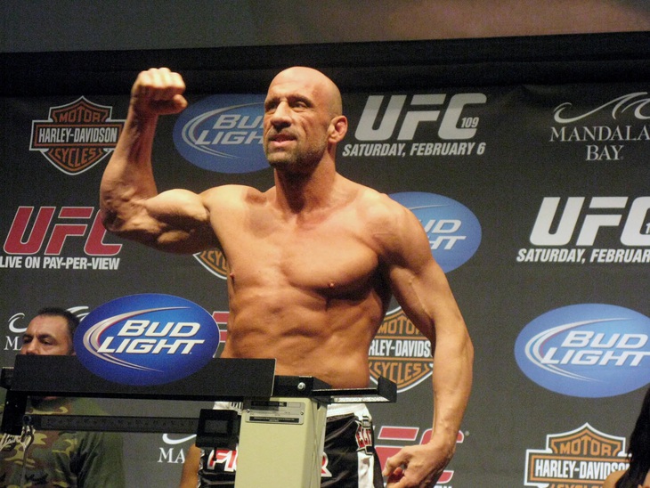 Huyền thoại UFC một thời Mark Coleman đã chiến thắng tử thần - Ảnh: GETTY