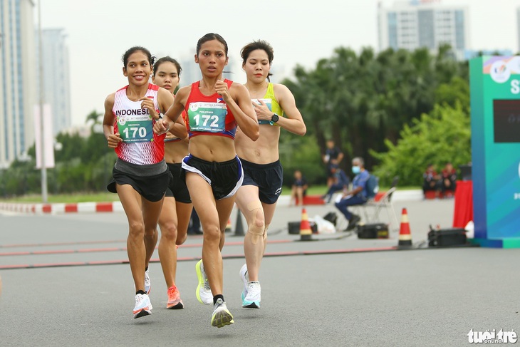 Hạ thân nhiệt có thể xuất hiện ngay cả khi bạn chạy ở điều kiện thời tiết có nắng ấm - Ảnh: HOÀNG TÙNG