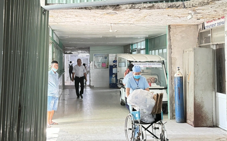 Chấm dứt hợp đồng nhà thầu thi công Bệnh viện Nhân dân Gia Định - Ảnh 2.