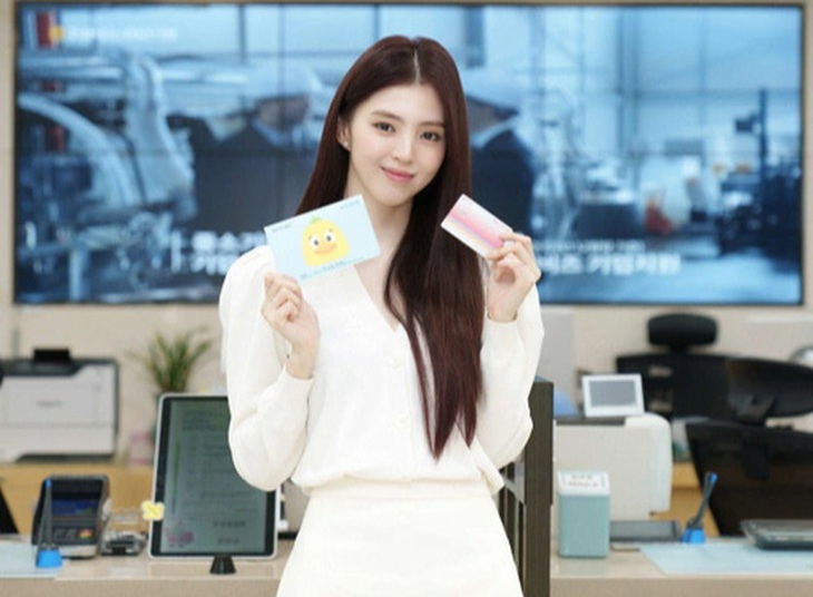 Han So Hee từng là gương mặt quen thuộc của NHBank - Ảnh: NHBank