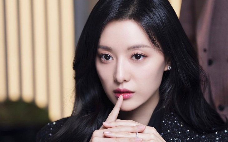 Kim Ji Won của ‘Nữ hoàng nước mắt