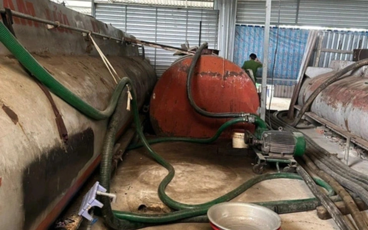 Công an TP Cần Thơ, triệt phá đường dây buôn lậu gần 1 triệu lít dầu DO - Ảnh 2.