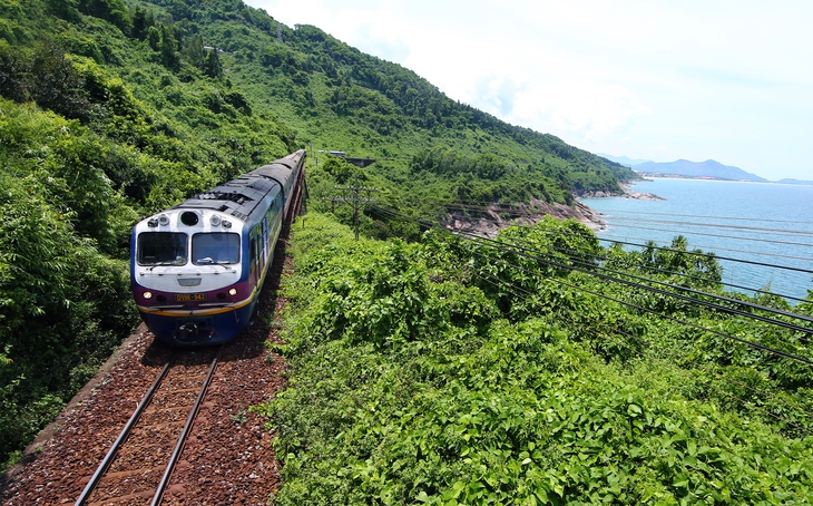 Đường sắt Bắc - Nam hiện tại được tính toán chỉ chở hàng sau khi có đường sắt tốc độ cao - Ảnh: VNR