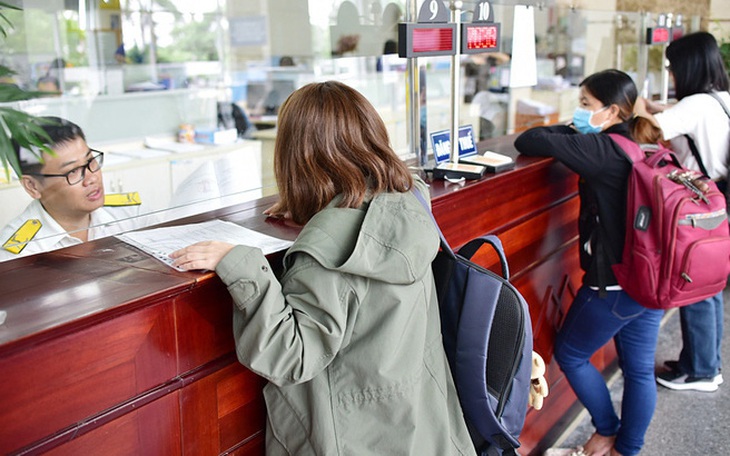 'Bán xe máy vài triệu đồng phải công chứng, sao bán vốn hàng tỉ đồng lại không?' - Ảnh 3.