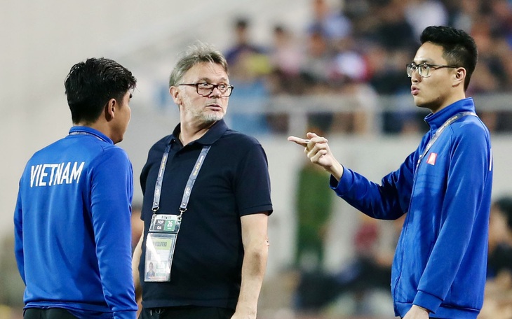 HLV Philippe Troussier và nỗi ám ảnh mang tên Indonesia