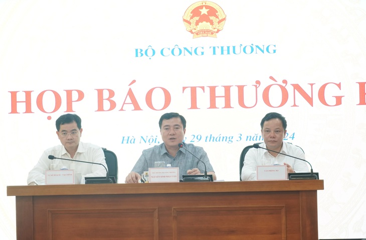 Bộ Công Thương họp báo thường kỳ - Ảnh: N.AN