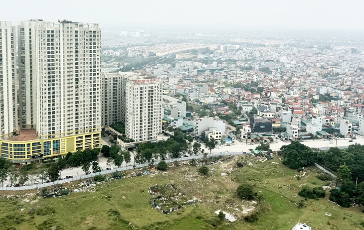 Thủ tướng yêu cầu Bộ Tài nguyên và Môi trường, các bộ, ngành sớm trình các nghị định hướng dẫn Luật Đất đai, đề xuất Quốc hội cho phép triển khai từ 1-7-2024 - Ảnh: THÀNH CHUNG