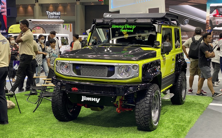 Suzuki Jimny độ cá tính riêng, thoát bóng 