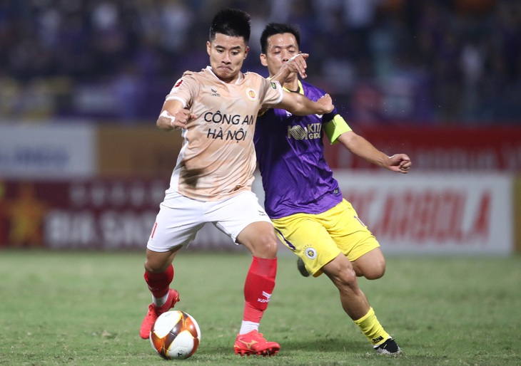 Chất lượng V-League chưa cao, cầu thủ trẻ ít được ra sân - Ảnh: MINH ĐỨC