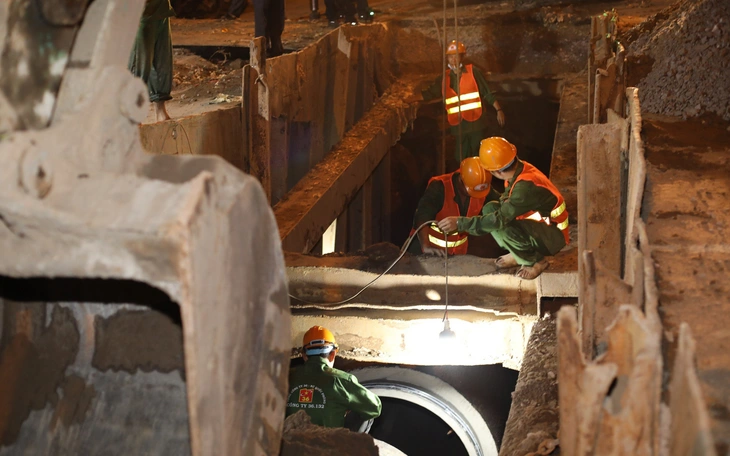 100% dân TP.HCM được dùng nước sạch, mở rộng đồng hồ nước tới nơi khó tiếp cận - Ảnh 2.