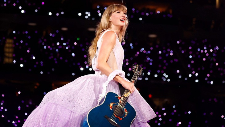 Taylor Swift chọn Singapore một phần vì đây là nơi mẹ cô từng sống khi còn nhỏ, nơi này có những kỷ niệm tuổi thơ của bà - Ảnh: Getty Images