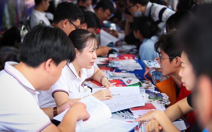 Ngày hội tư vấn tuyển sinh tại TP.HCM: Nhiều kỷ lục, thí sinh vui vì được giải đáp kỹ càng