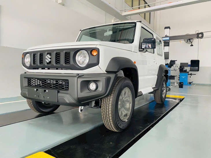 Suzuki Jimny sắp được giới thiệu chính thức sau một thời gian rập rình - Ảnh: Đại lý Suzuki/Facebook