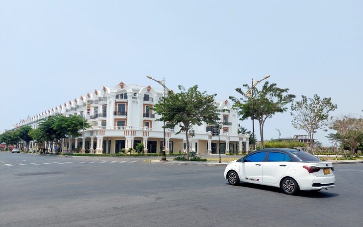 Doanh nhân Nguyễn Ngọc Tiền chiếm đoạt tiền thông qua dự án Royal Streammy Villas thế nào? - Ảnh 2.