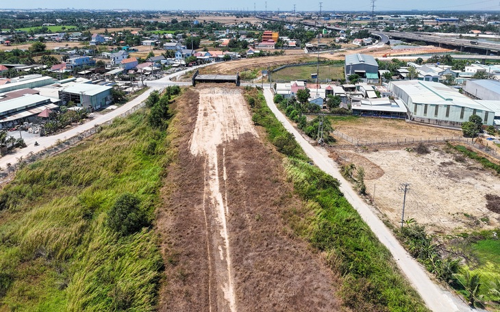 Vụ doanh nghiệp đòi đào cát mang về: Cao tốc Bến Lức - Long Thành, vành đai 3 đều ảnh hưởng