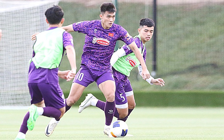 Giải U23 châu Á 2024: U23 Việt Nam chỉnh 'thước ngắm' để có bàn thắng