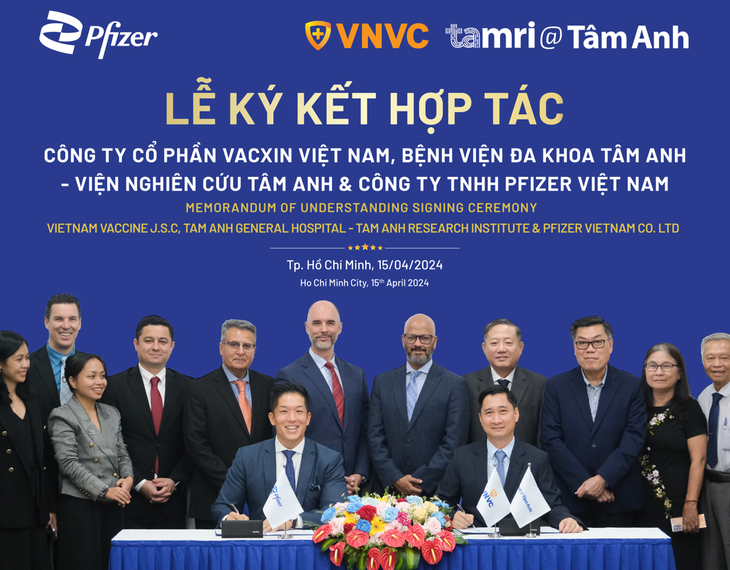 Ký kết hợp tác với hệ thống tiêm chủng VNVC. Ảnh: Đ.H