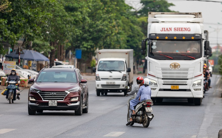 Quảng Trị lại đề nghị có chiến lược tổng thể, căn cơ với phân luồng cao tốc Cam Lộ - La Sơn