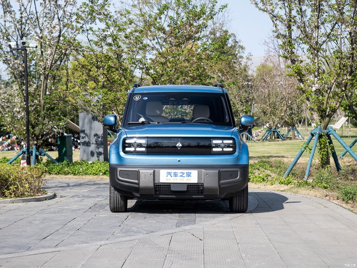 Baojun Yep Plus có dáng vuông vắn với ngôn ngữ thiết kế "Square Box+" - Ảnh: Autohome