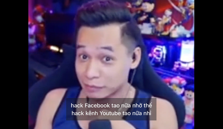 Độ Mixi trêu một hacker trong phiên livestream gần nhất.(Ảnh chụp màn hình) 