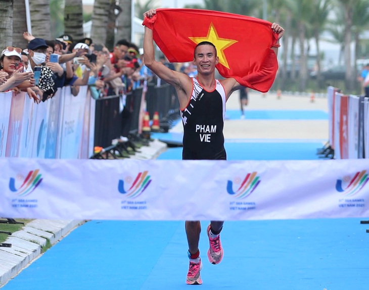 VĐV Phạm Tiến Sản từng mang về 2 HCV SEA Games cho duathlon Việt Nam - Ảnh: BDC