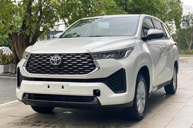 Toyota Innova Cross đang thu hẹp khoảng cách doanh số với Hyundai Custin - Ảnh: Đại lý Toyota