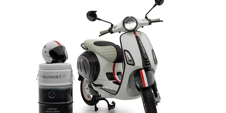 Vespa Elettrica Monaco Edition giữ lại động cơ của bản thường. Đó là động cơ điện 5,4 mã lực, 200Nm mô men xoắn gắn phía sau, cho phép đạt tốc độ tối đa 70km/h. Xe có hai chế độ lái Eco và Power - Ảnh: Mansory