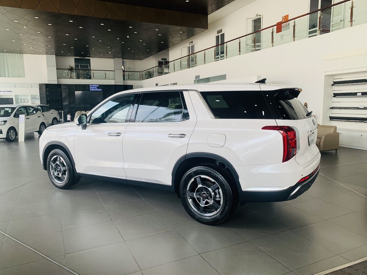 Tin tức giá xe: Hyundai Palisade giảm 100 triệu tại đại lý, tiệm cận Santa Fe phân khúc dưới- Ảnh 7.